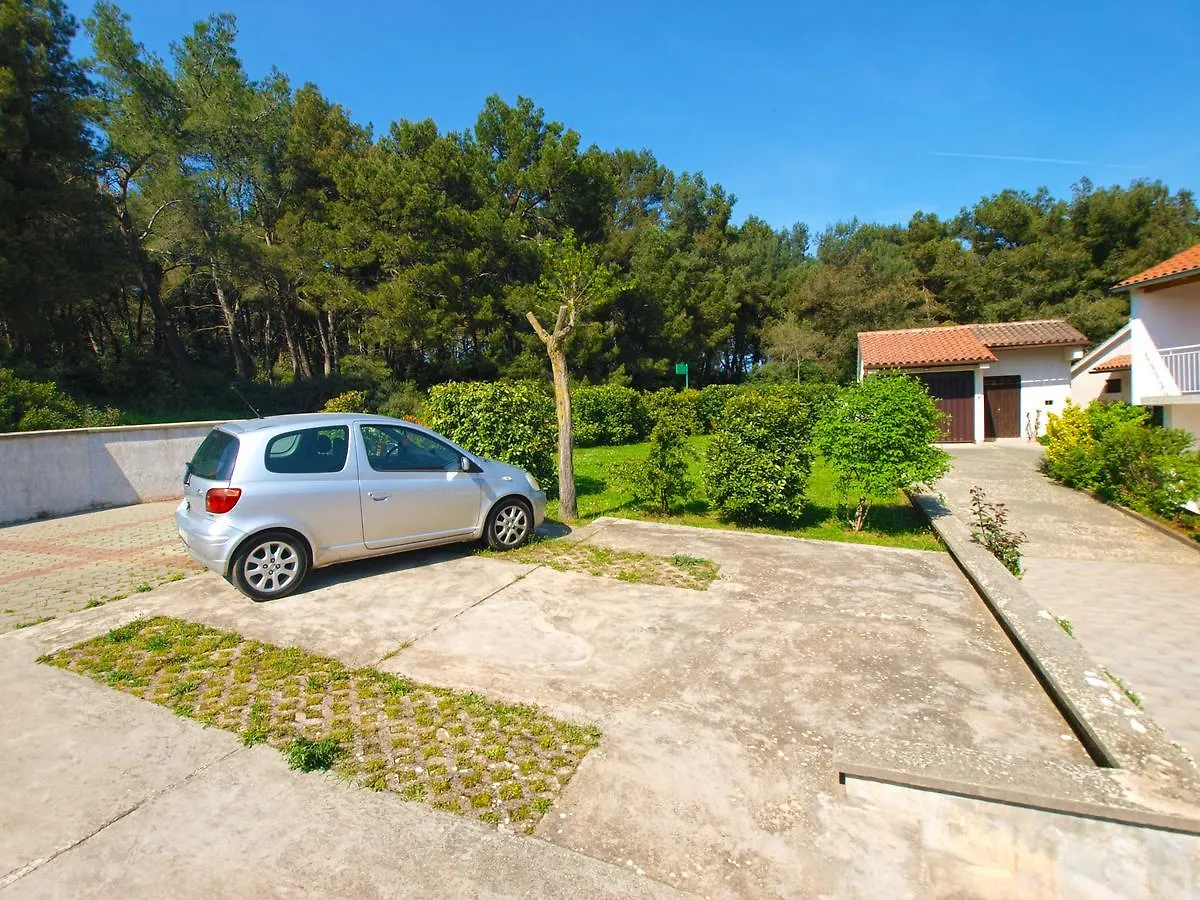 Apartment Alma 1600 Pula
