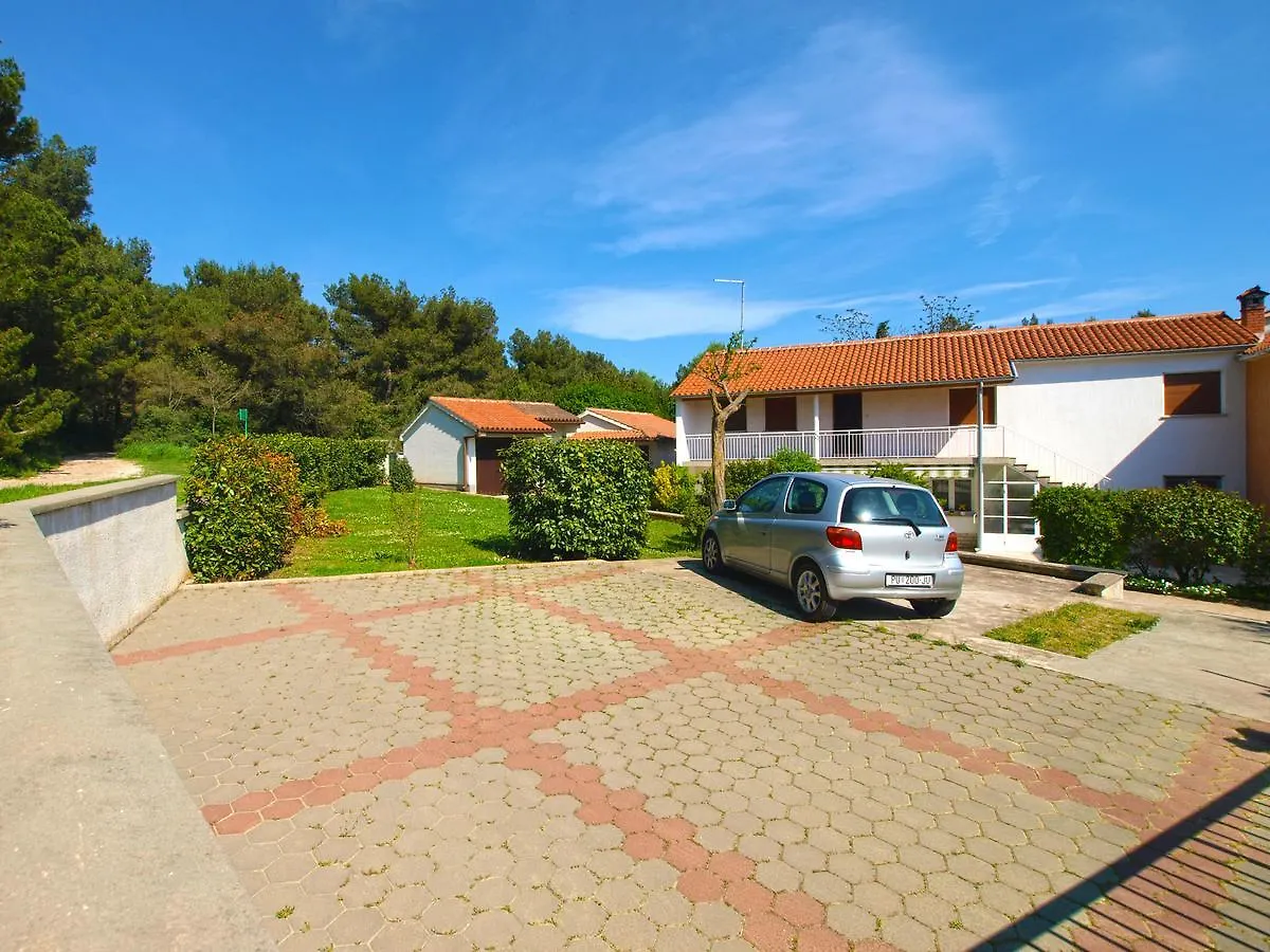 Apartment Alma 1600 Pula Croatia